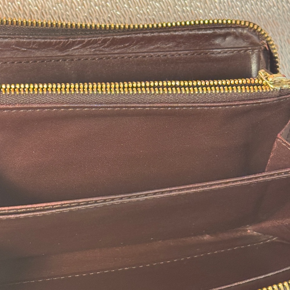 Louis Vuitton Brown Embossed printed monogram zipper round Wallet - Picture 13 of 16